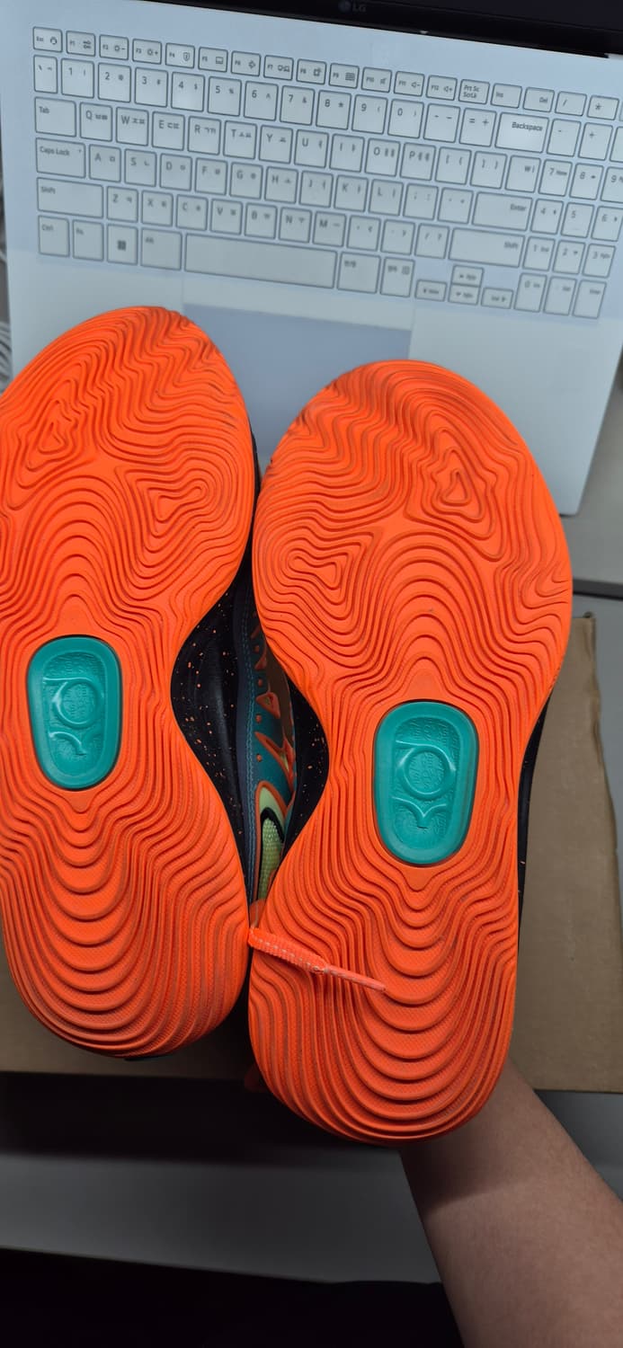 나이키 KD 18 상품이미지3