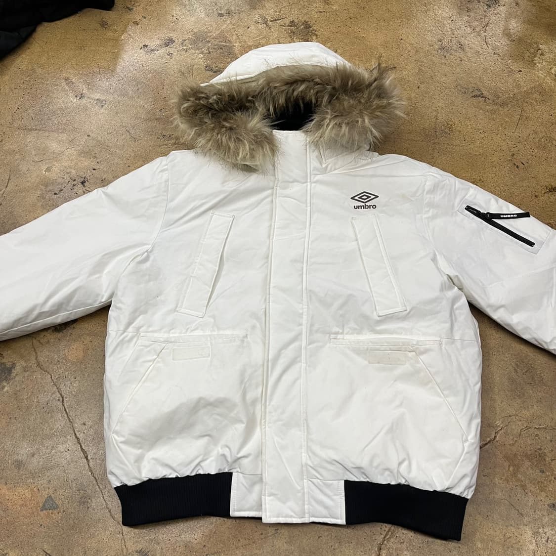 [정품/95] 엄브로 화이트 후드 퍼 패딩 점퍼 b18 상품이미지3