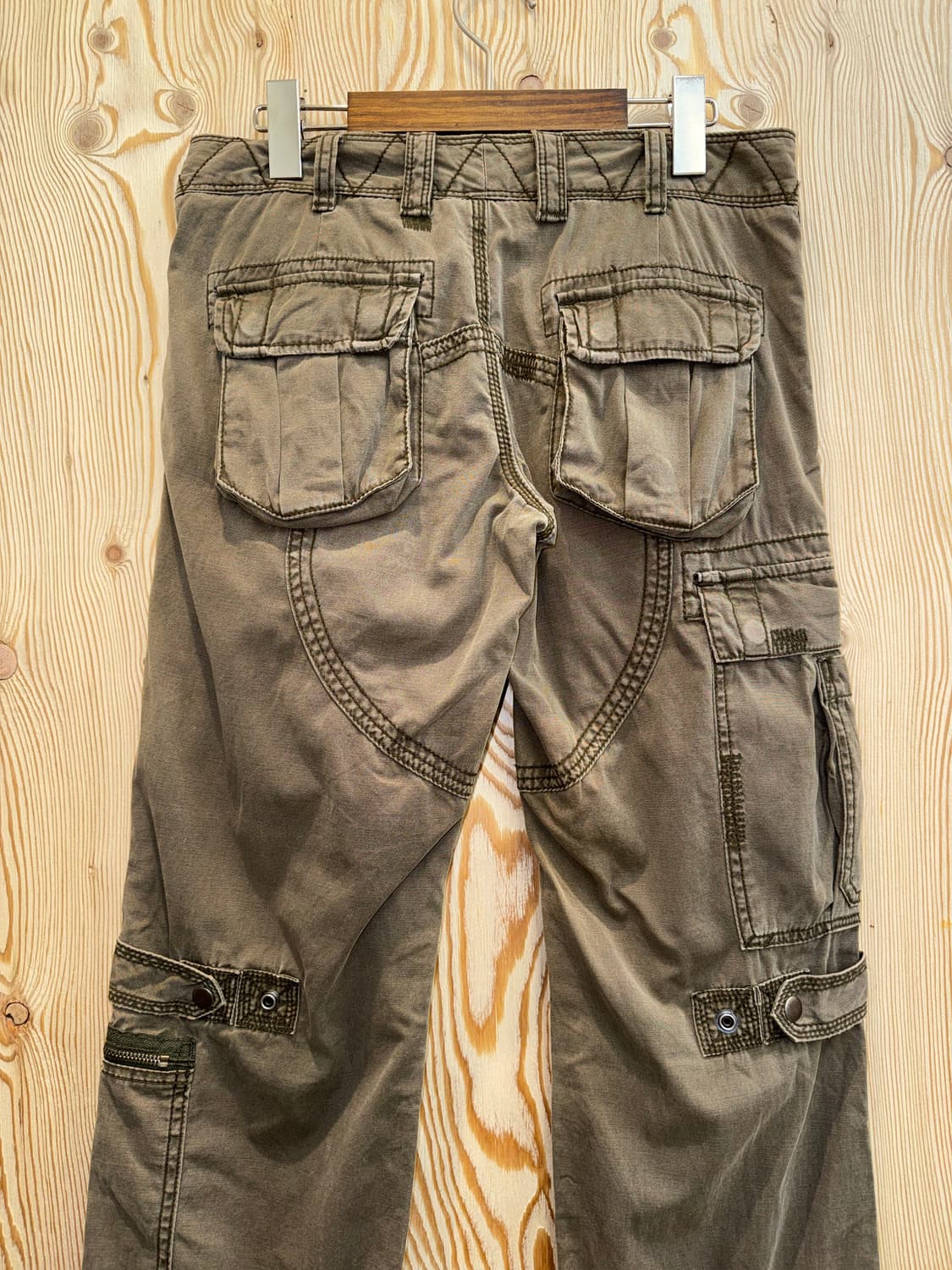 폴로 랄프로렌 스티치 멀티 포켓 카고팬츠 상품이미지4