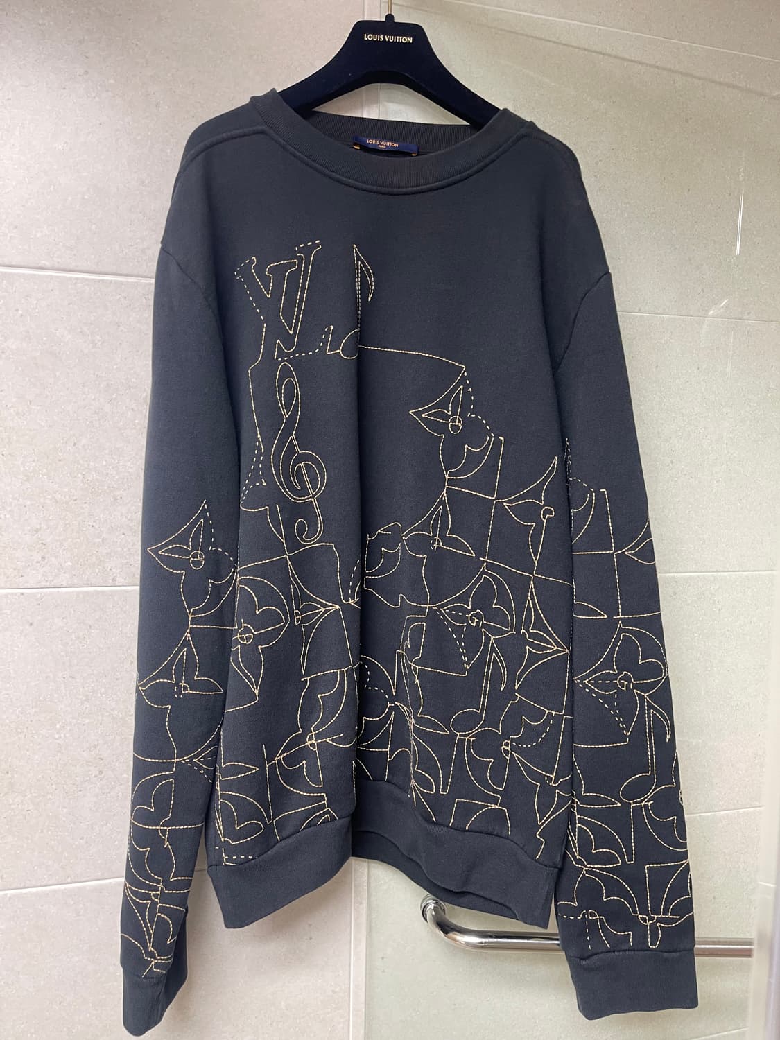 [2XL] 루이비통 프리퀀시 맨투맨 상품이미지1