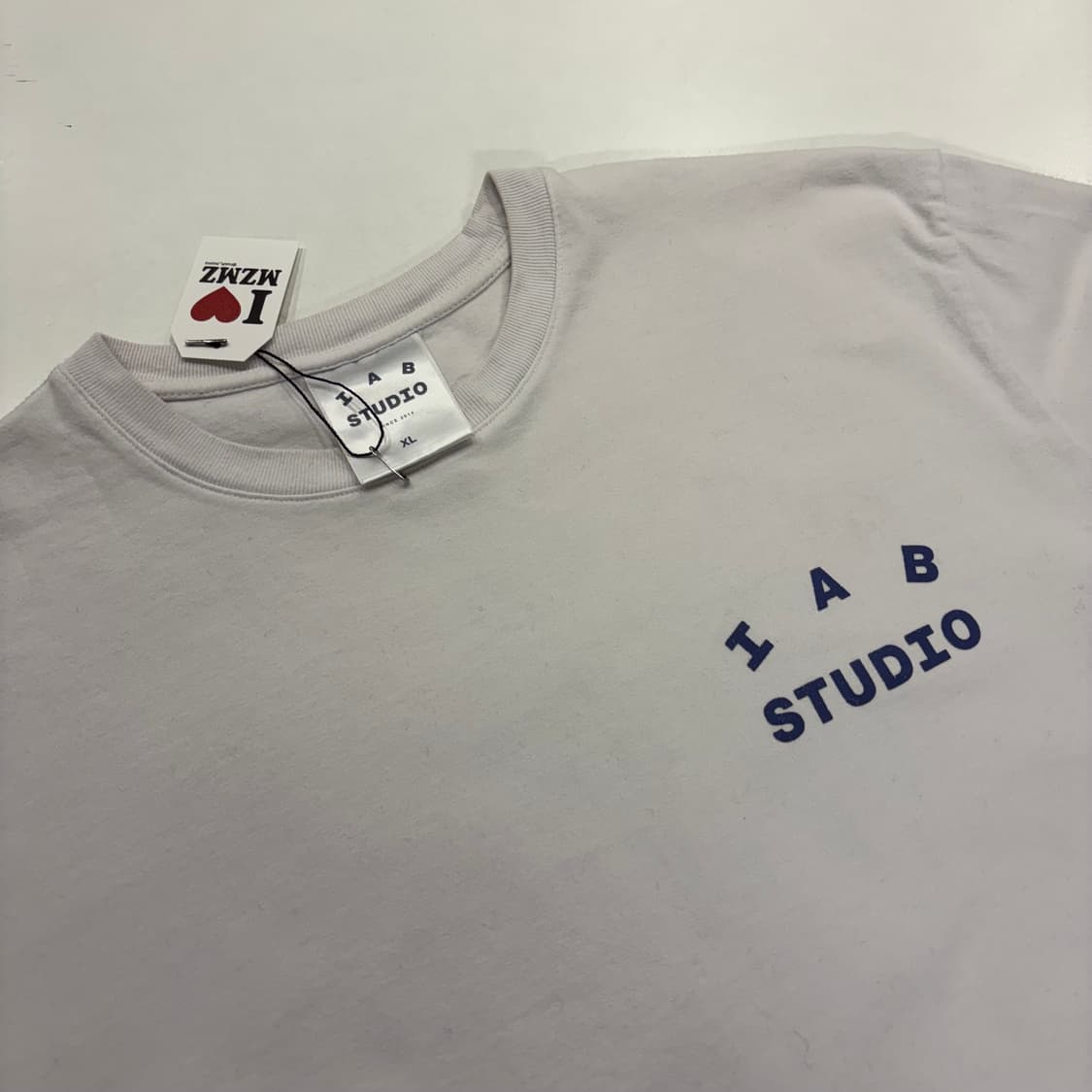 [XL] 아이앱 스튜디오 반팔 티셔츠 화이트 B659 상품이미지3