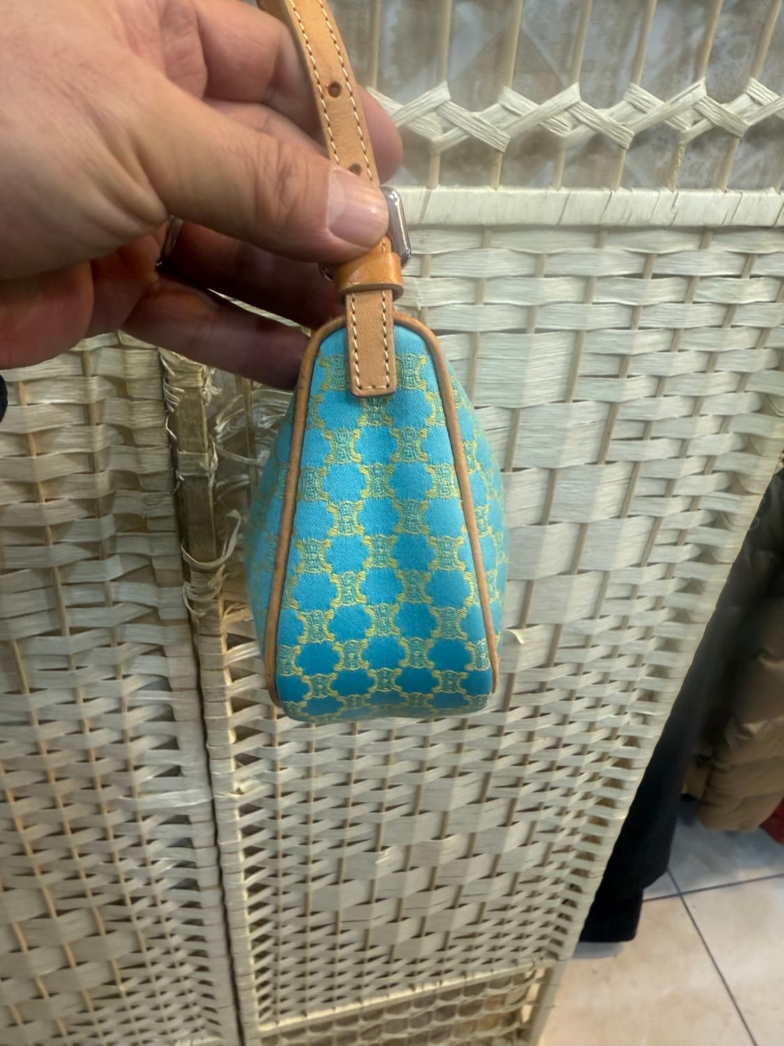 정품 셀린느 마카담 미니 숄더백 팝니다 상품이미지5