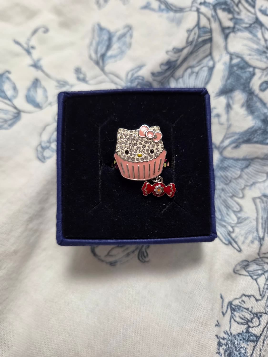 스와로브스키 헬로키티 켑케이크 반지 상품이미지2