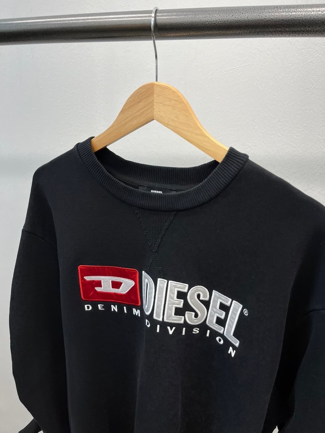 여) 디젤 신형 로고 맨투맨 상품이미지2