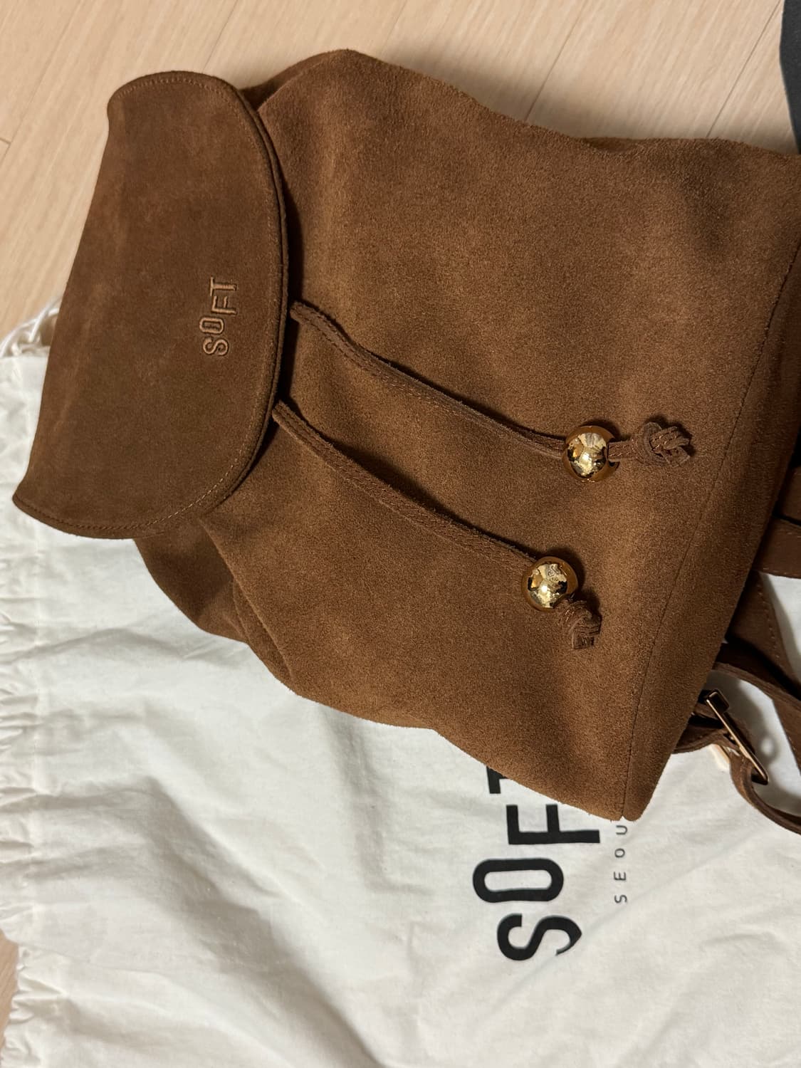 소프트서울 스웨이드 백팩 브라운 상품이미지3