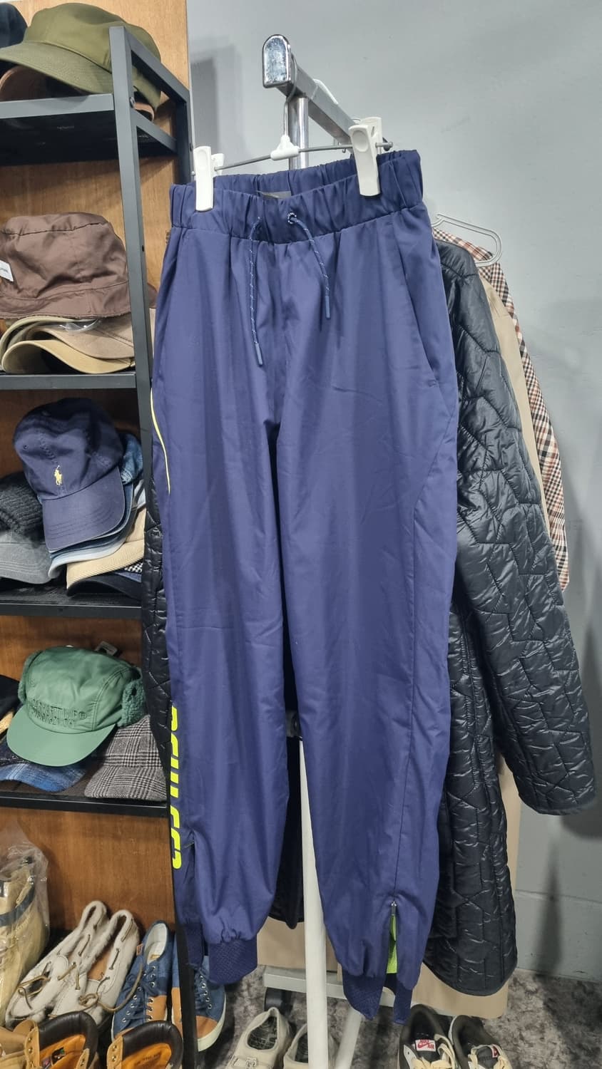 뉴에라 트레이닝바지 허리 (s)27~29적당 남녀공용 2번착용 상품이미지1