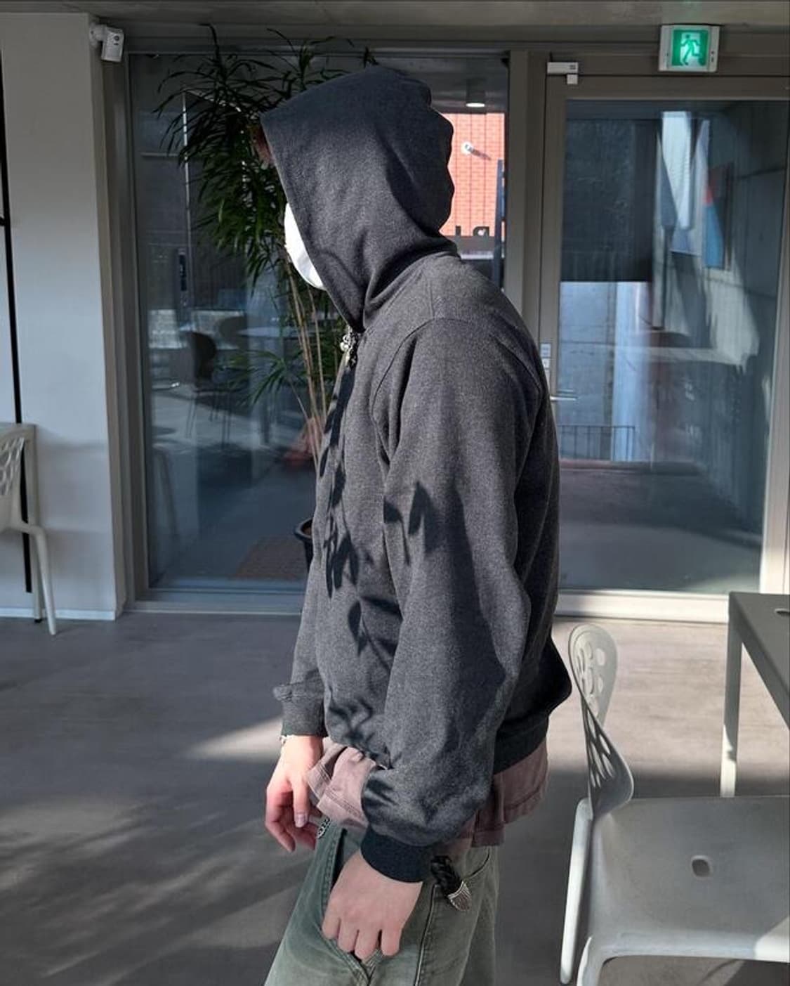 [OS] 언타이틀드아이딜  크롭 후디 팝니다 상품이미지2