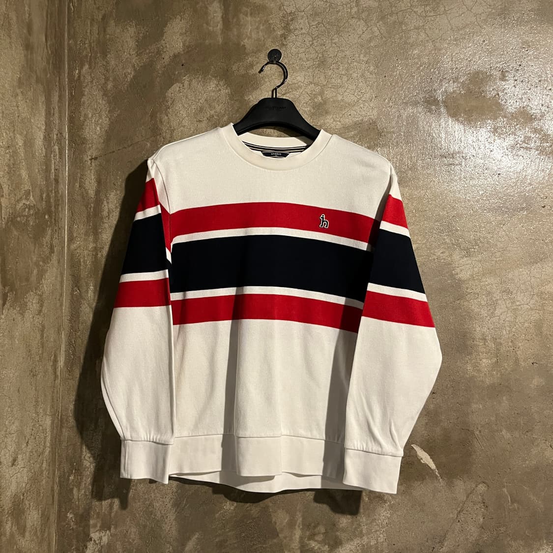 헤지스맨투맨 상품이미지1