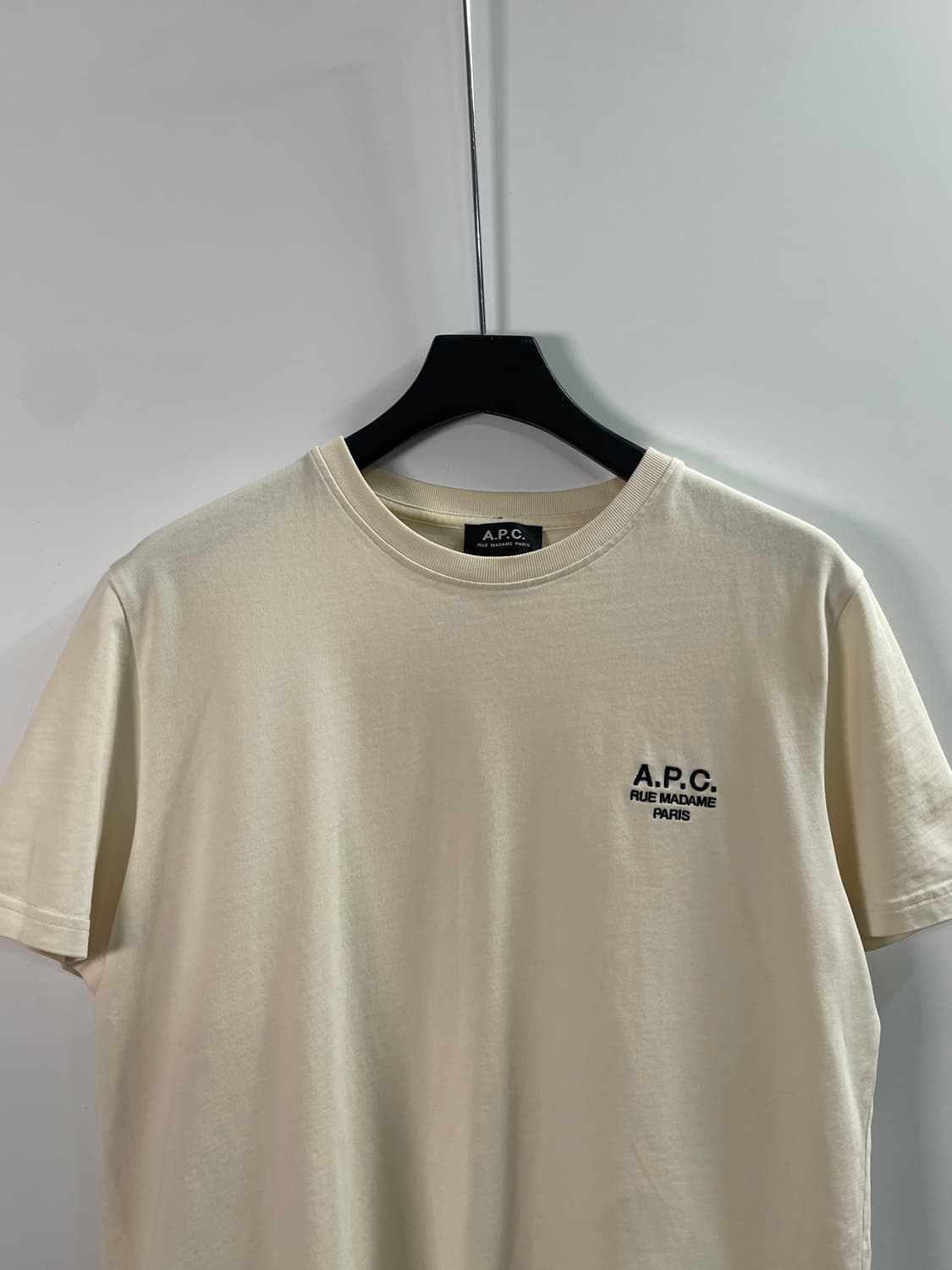 아페쎄 르마담 스몰로고 반팔티 (on.363) 상품이미지2