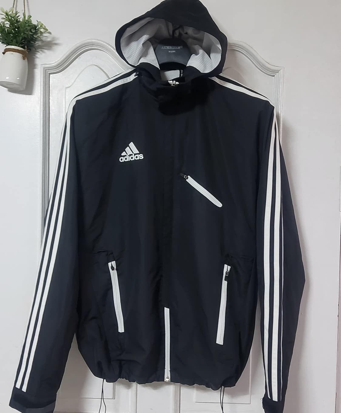 아디다스 삼선 후드 바람막이 윈드브레이커 블랙 남자 100 상품이미지1