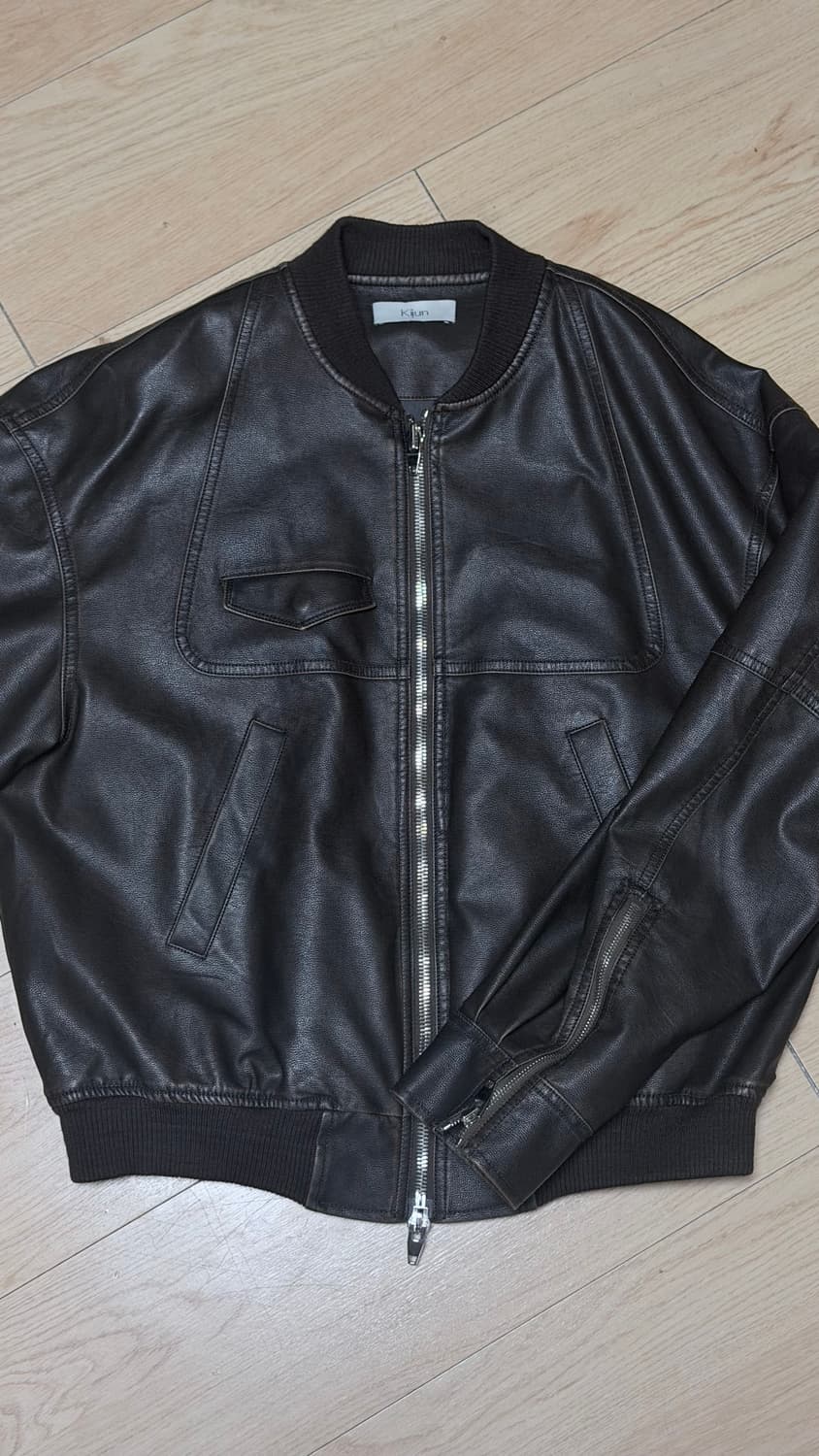 기준 KIJUN 페이크레더 봄버 자켓 다크브라운 상품이미지1