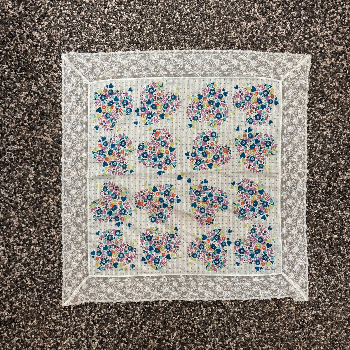 빈티지 레이스 트림 플로럴 스카프 반다나 (73x68cm)  상품이미지1