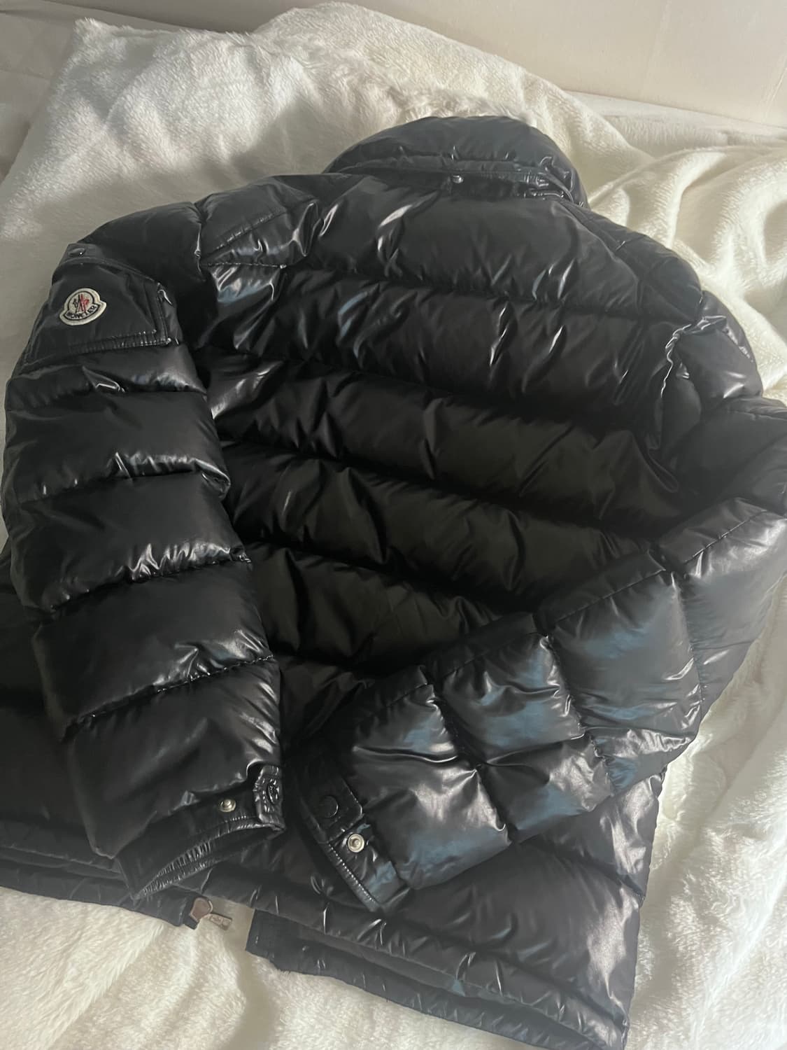 몽클레어 뉴 마야 후드탈부착 유광패딩 14y 블랙 상품이미지6