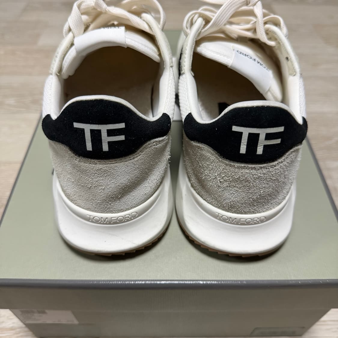 [S+급/8] 톰포드 자가 스웨이드 스니커즈 260 상품이미지4