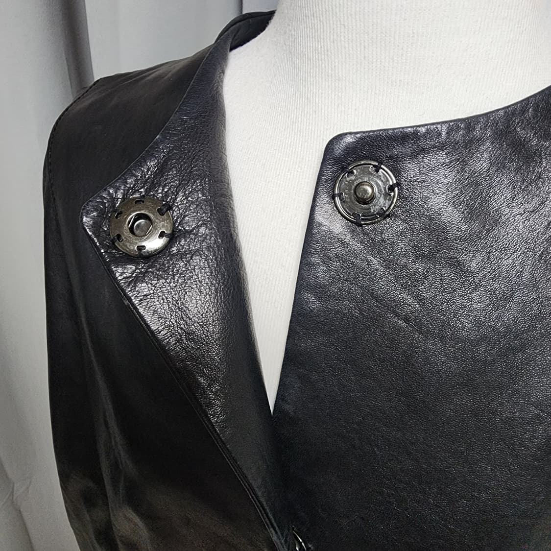 여성 램스킨 레더 롱자켓
66 상품이미지4