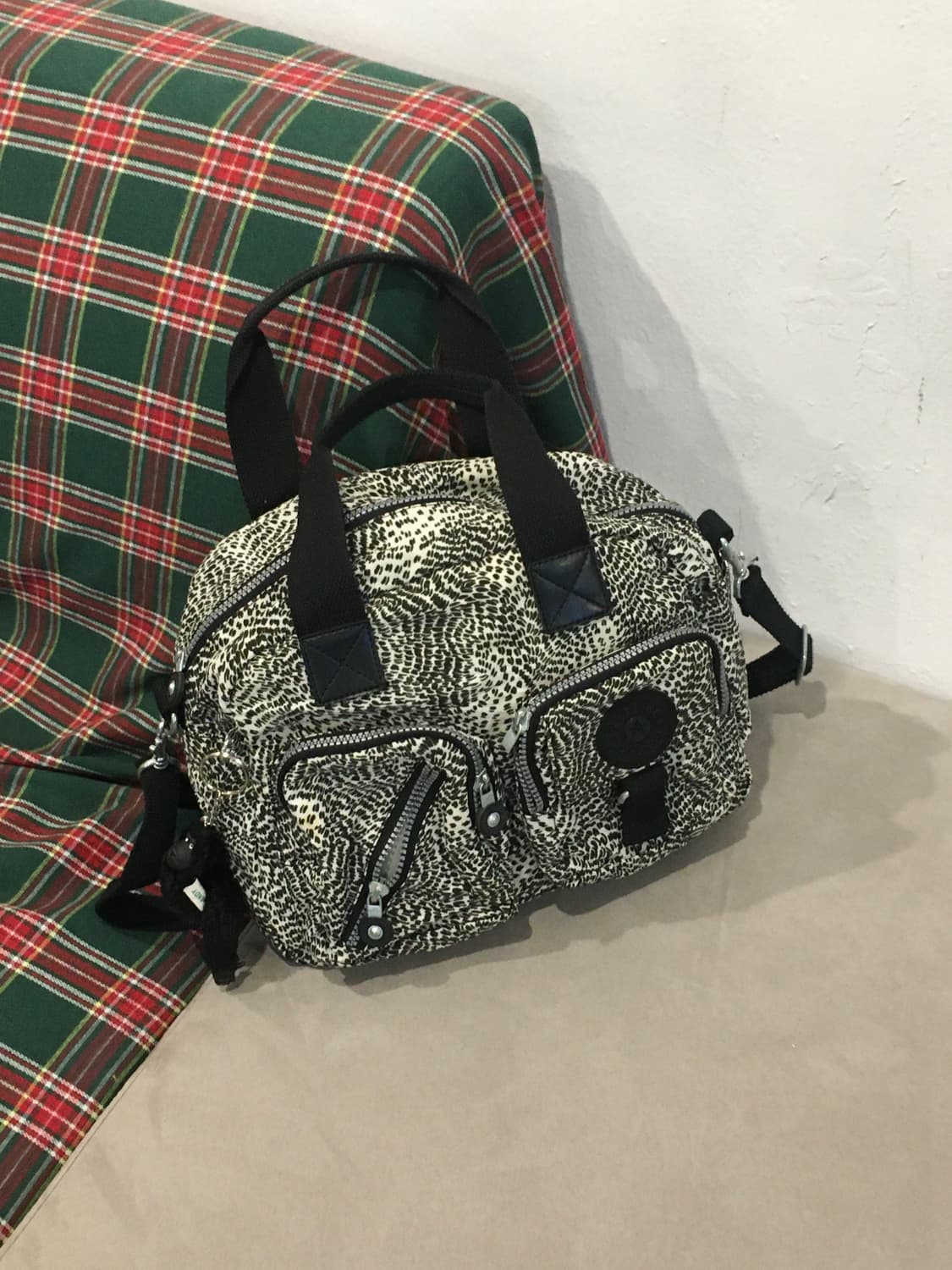 키플링 숄더&크로스백 레오파드 블랙 상품이미지5