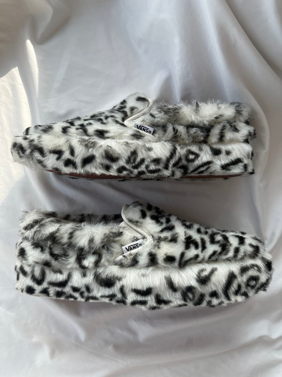 Sandy Liang X Vans 샌디리앙 반스 레오파드 퍼 슬립온 상품이미지2