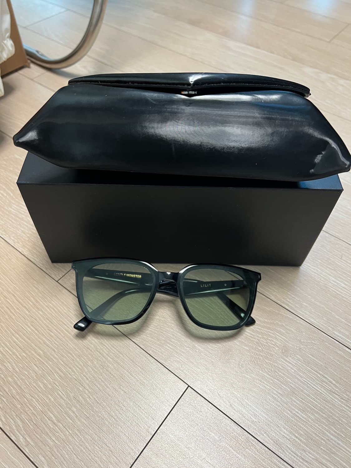 젠틀몬스터 선글라스 릴리트(카키) 상품이미지1