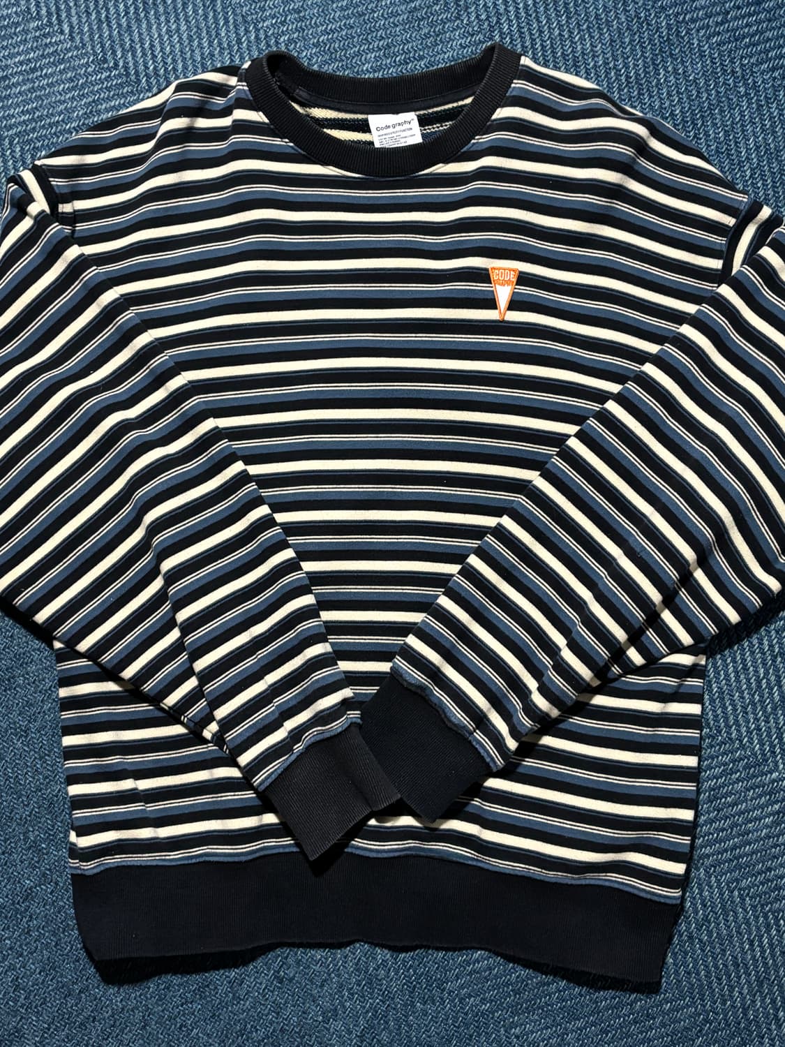 코드그라피 스트라이프 맨투맨 상품이미지2