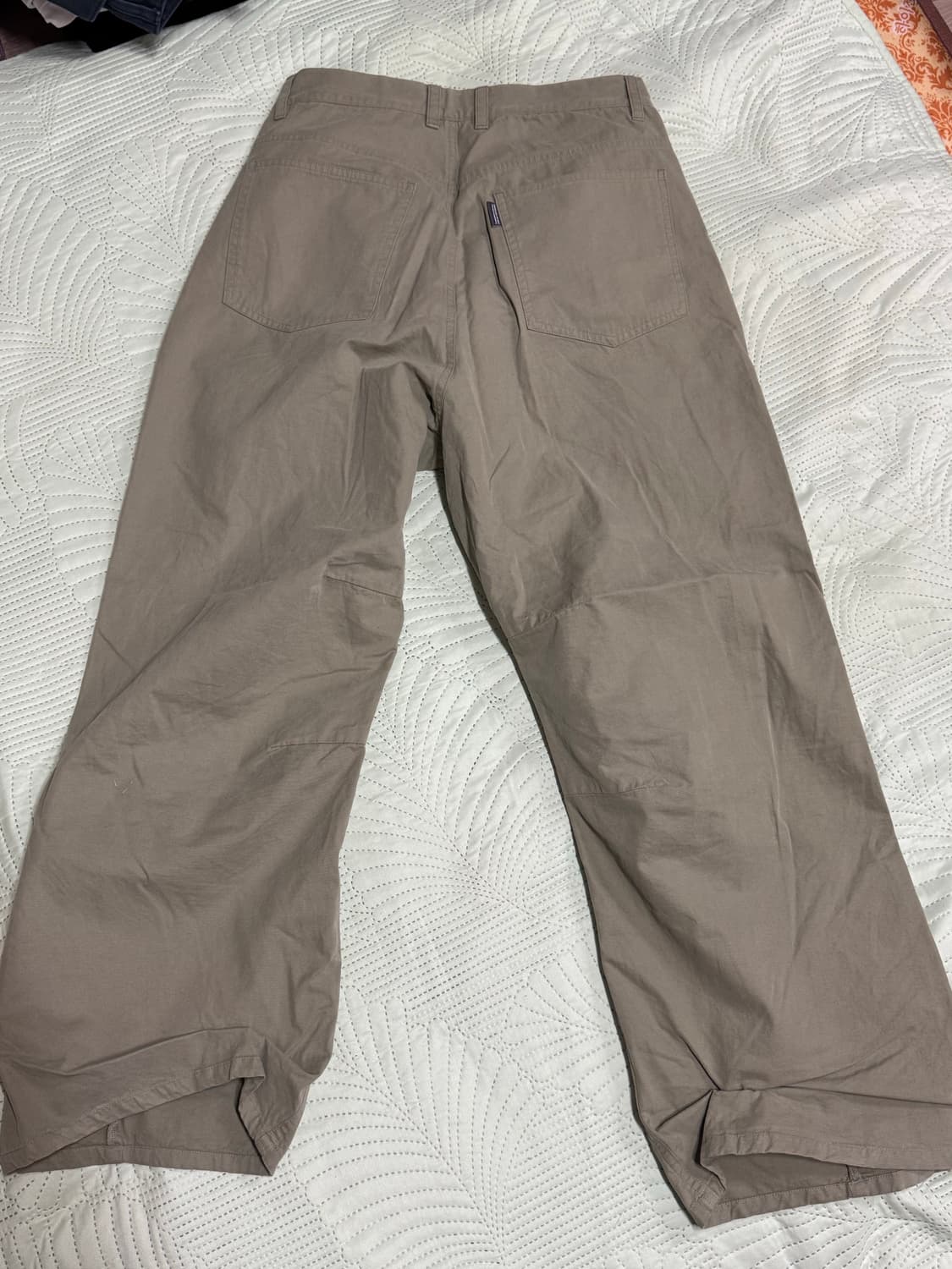 999휴머니티 AV 플리츠 팬츠 세이지 그린 상품이미지3