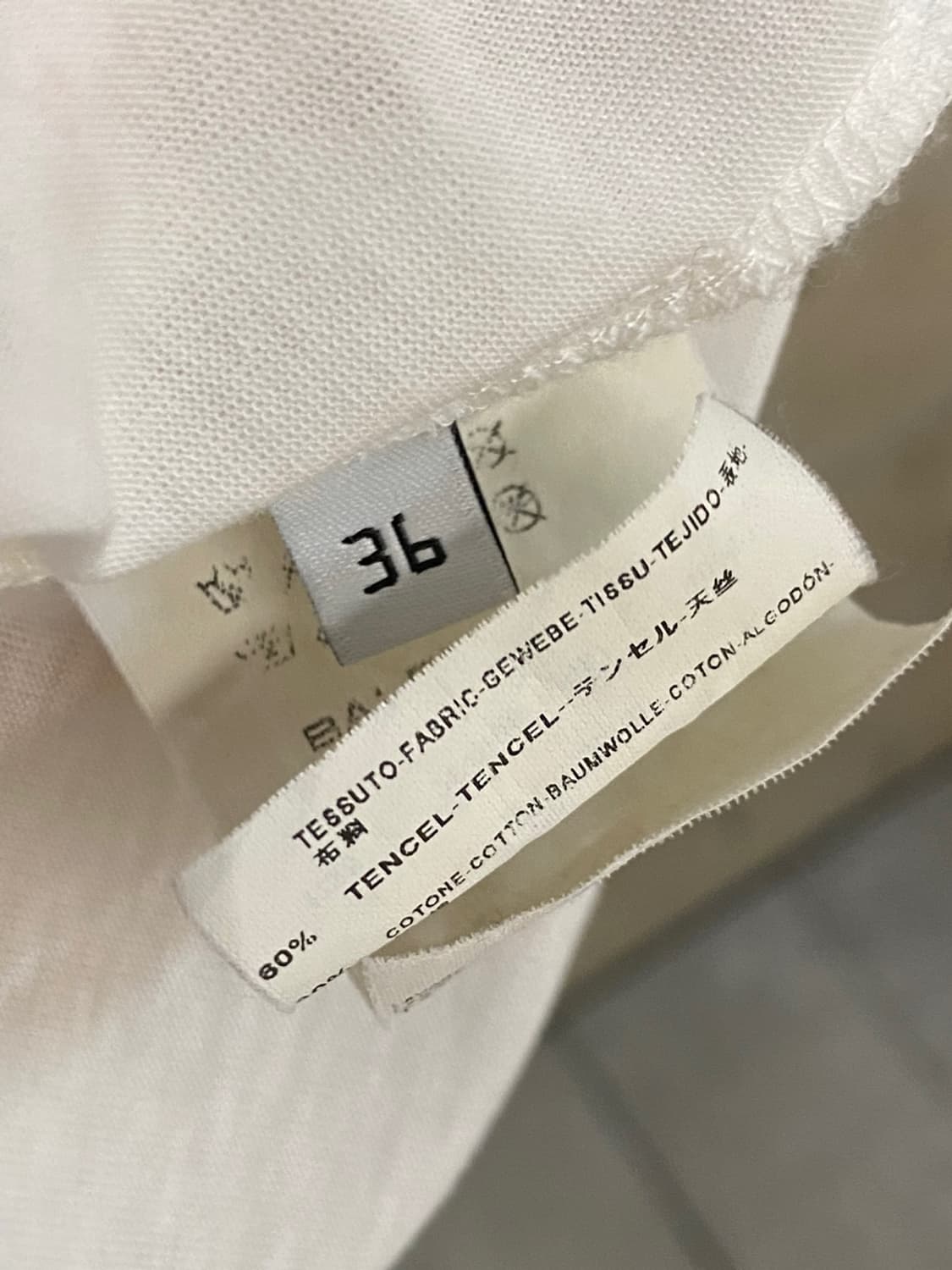 발렌시아가 우먼 반팔 티셔츠 상품이미지6