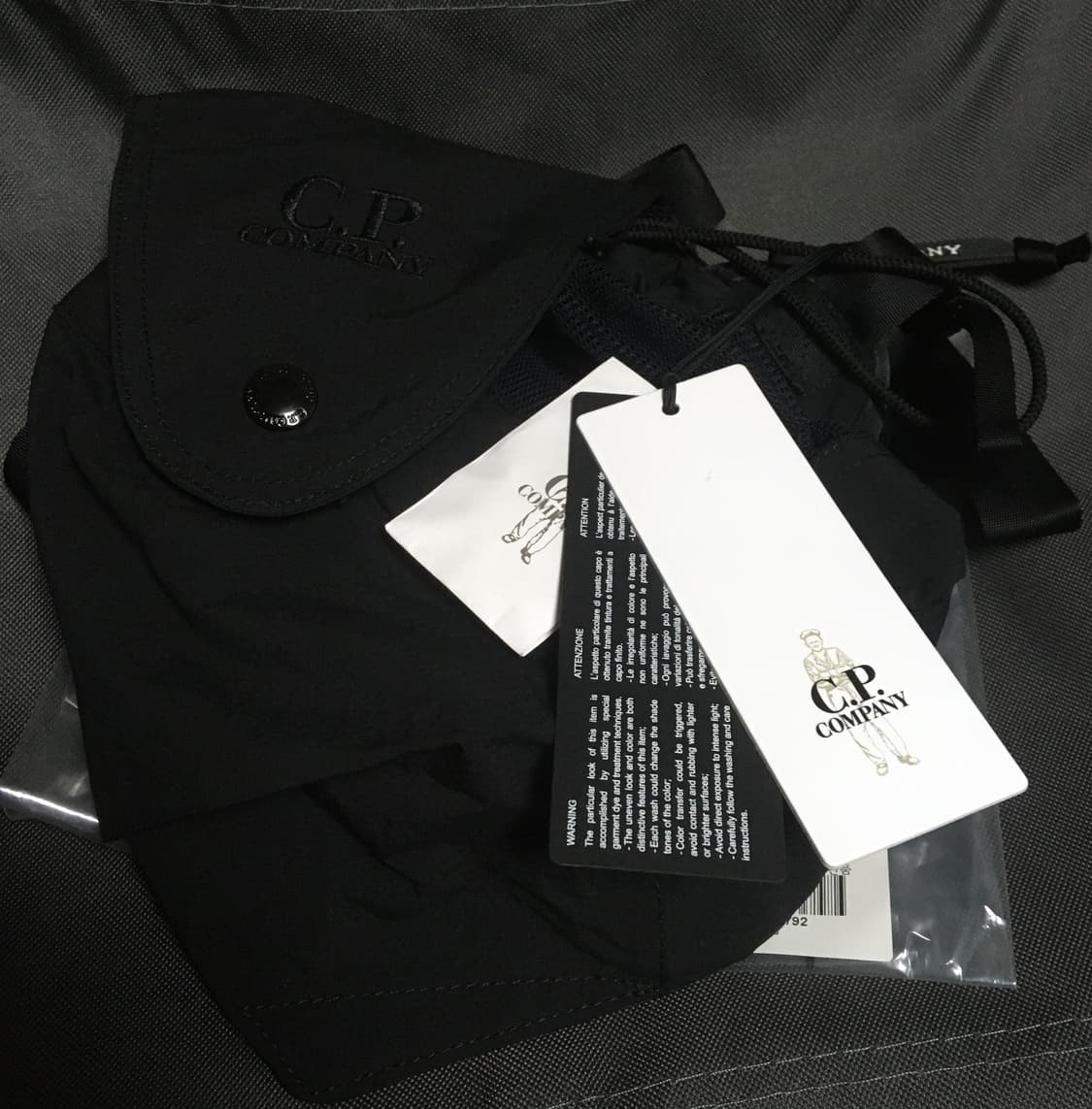 CP컴퍼니 숄더백 블랙 판매합니다  상품이미지6