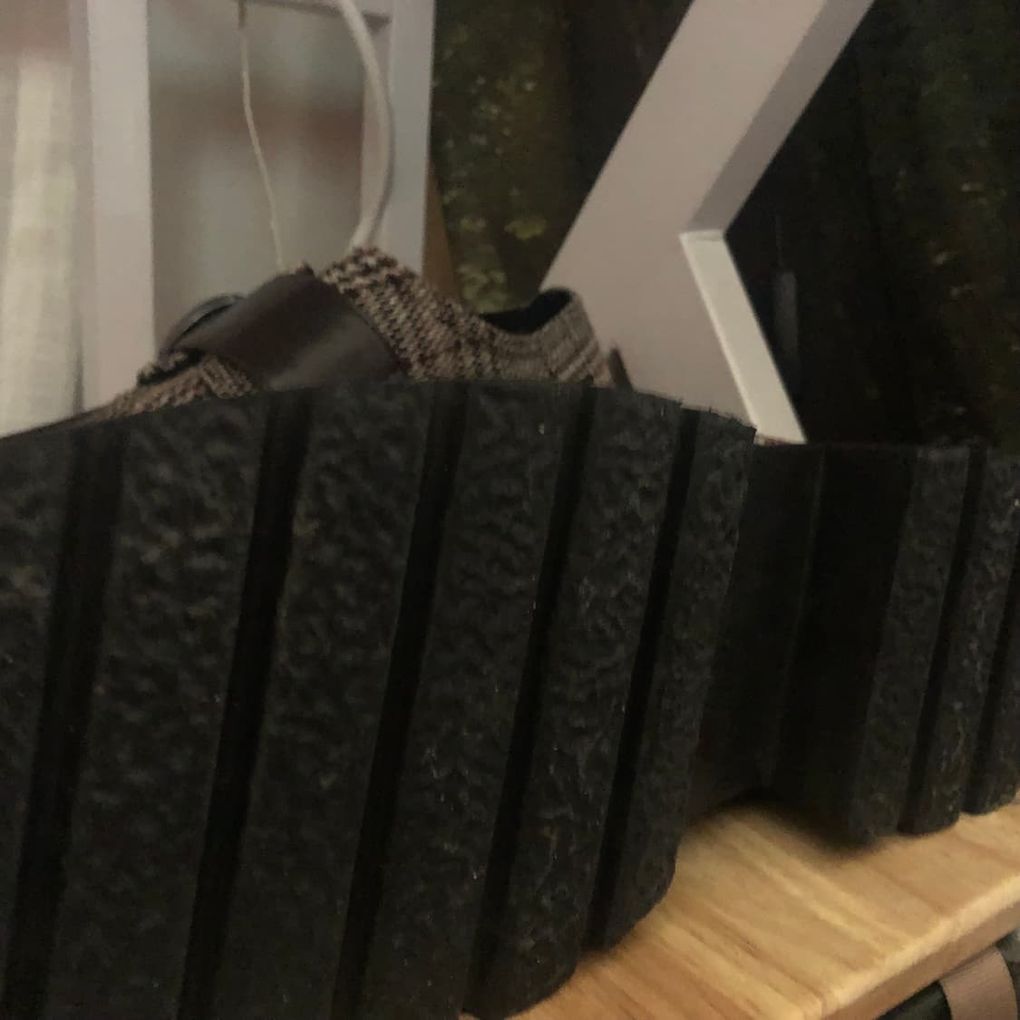 Charles&Keith 체크 벨티드 통굽 로퍼 상품이미지3