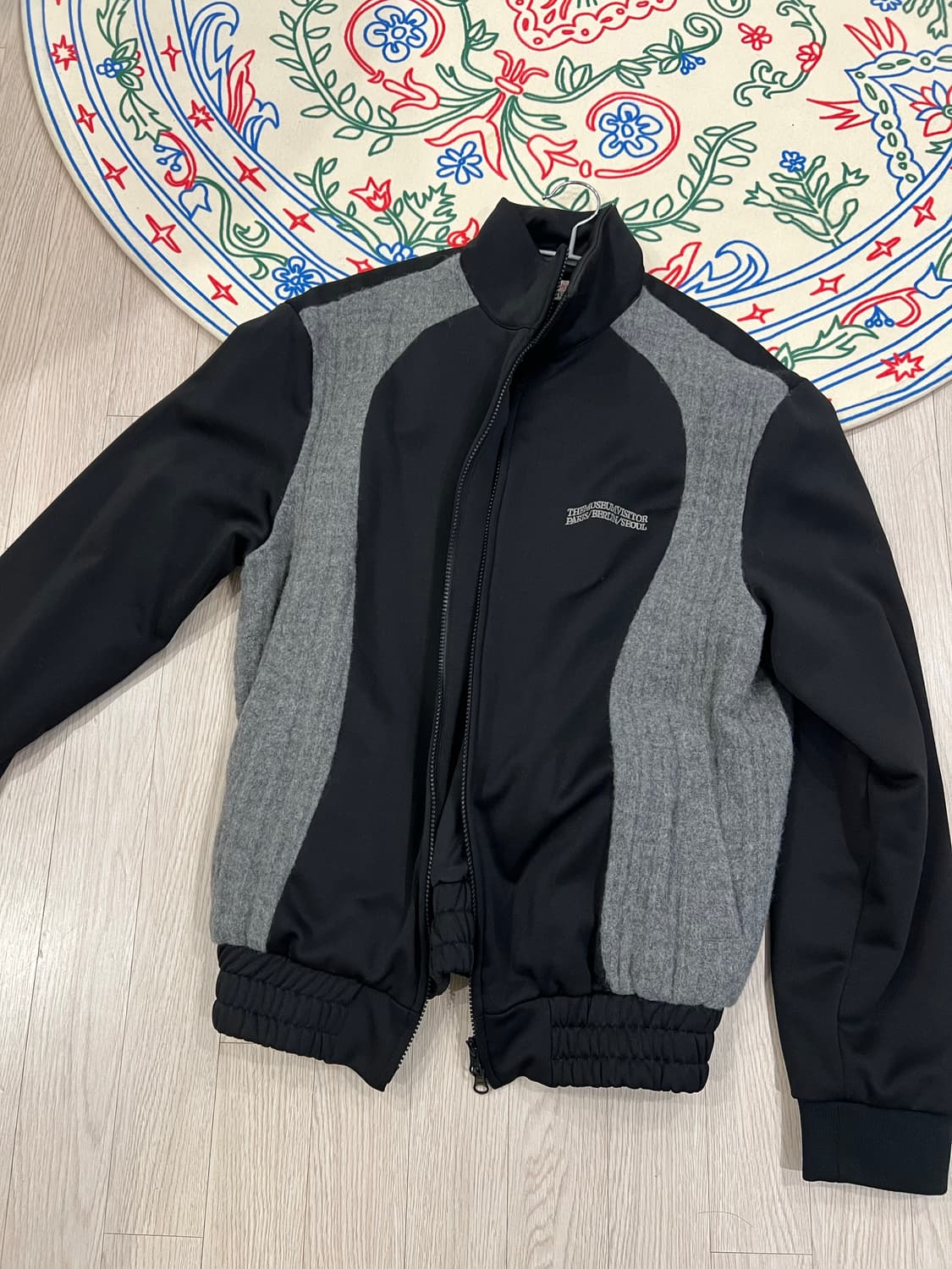 뮤지엄비지터 트랙탑 저지 자켓 상품이미지1