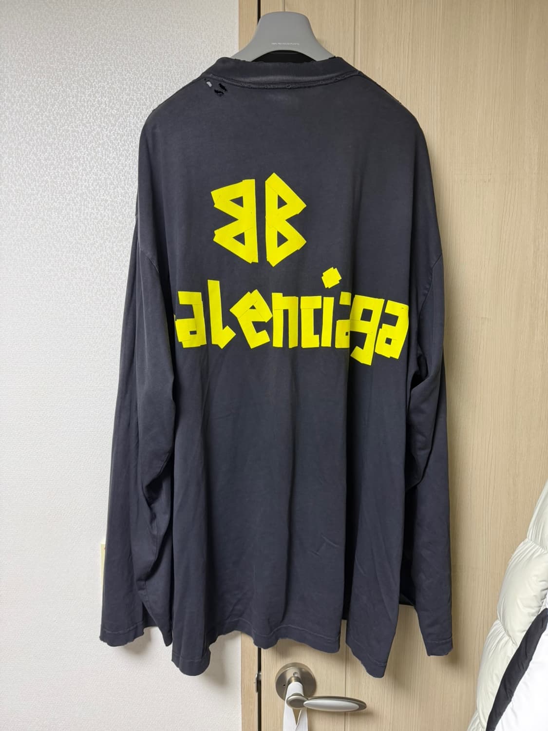 [4] 발렌시아가 테이프 롱슬리브 상품이미지7