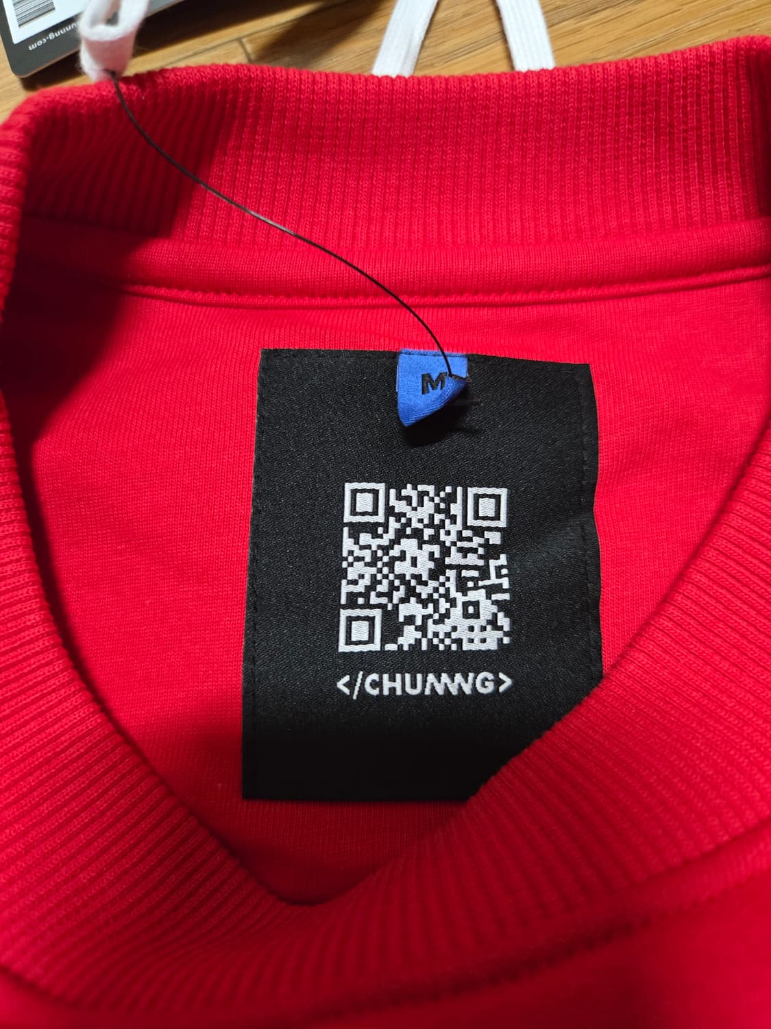 CHUNNNG 로고 그래픽 프린트 맨투맨(택달린새상품) 상품이미지8
