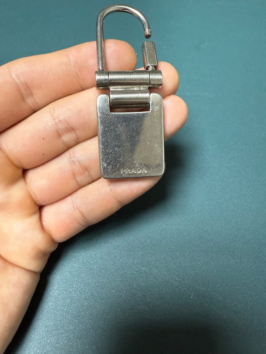 프라다 자물쇠 키링 키체인 상품이미지3