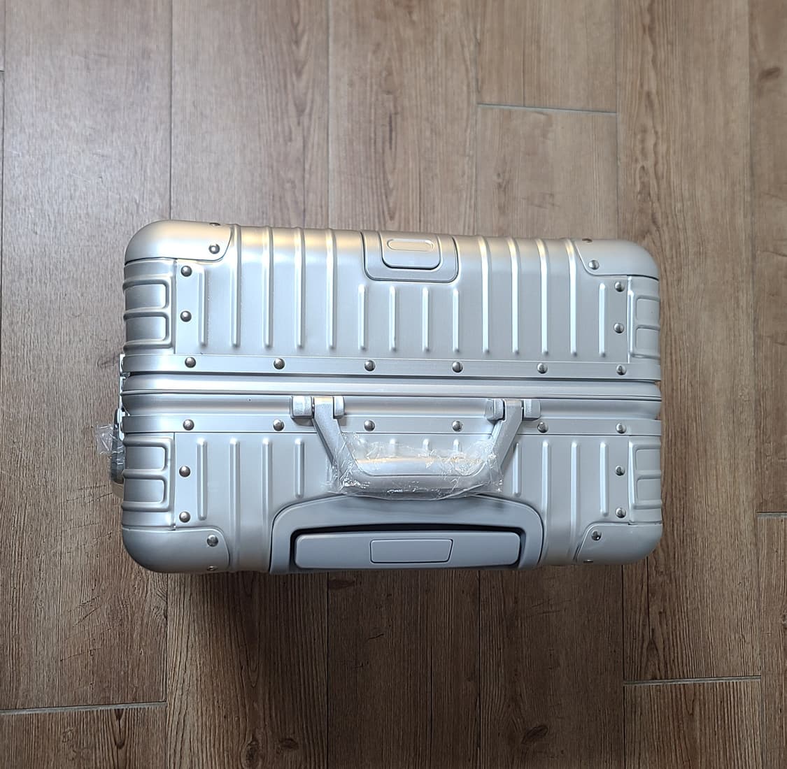 (새상품) 풀 알루미늄 24인치 캐리어  보호커버 포함 상품이미지2