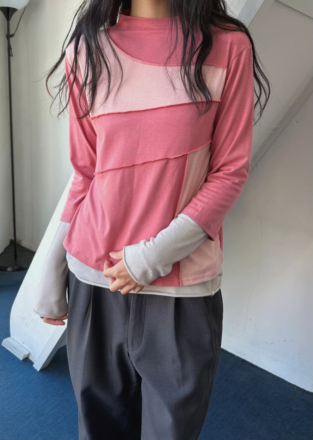 High gauge fabric panel mock neck top 상품이미지2