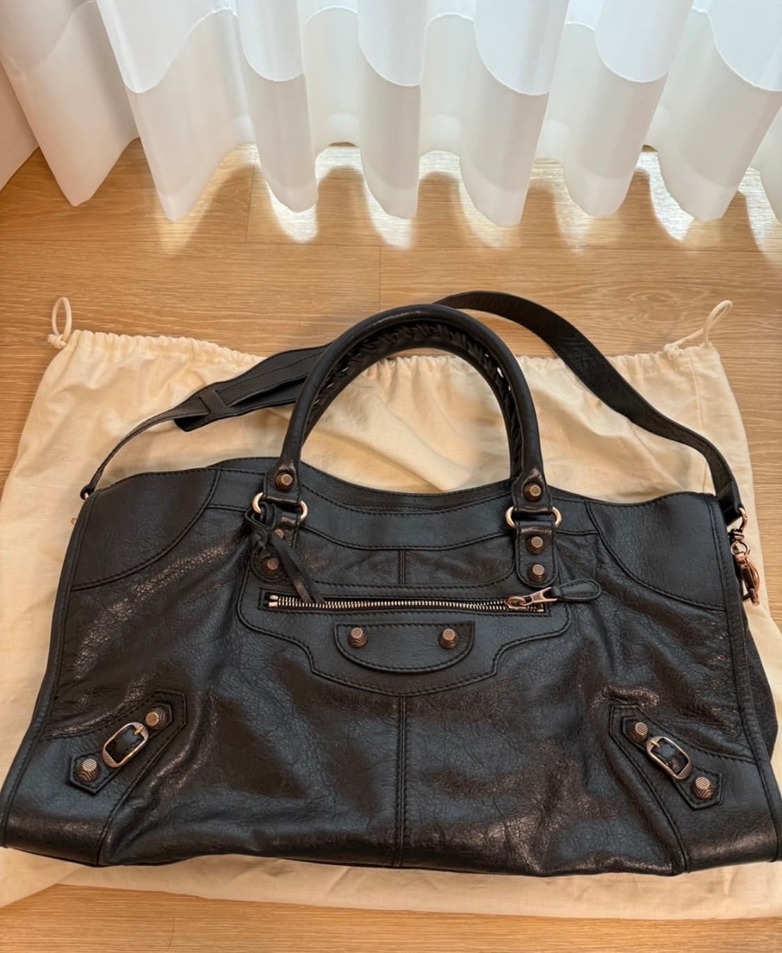 발렌시아가 모터백 시티백 블랙 금장 상품이미지2