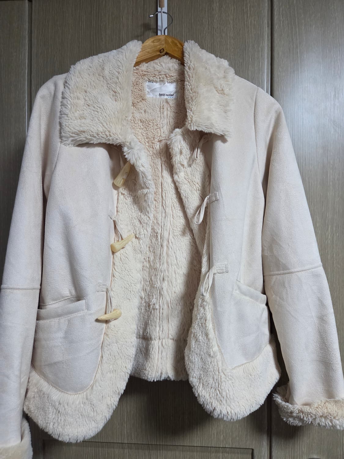 떡볶이 무스탕 페어리 코트 상품이미지4