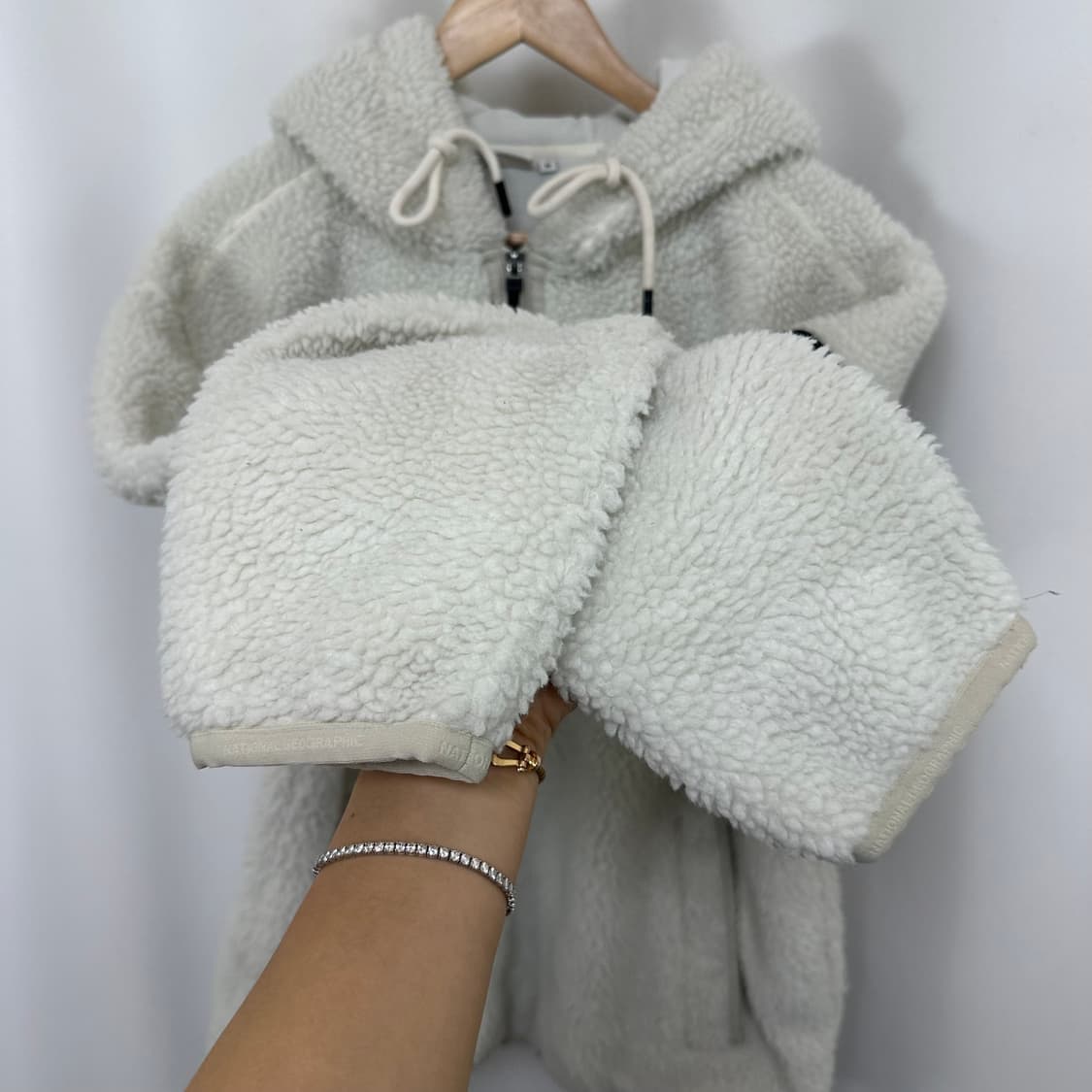 네셔널지오그래픽 남자 도톰 기모 후드티 95 M  IE 상품이미지4