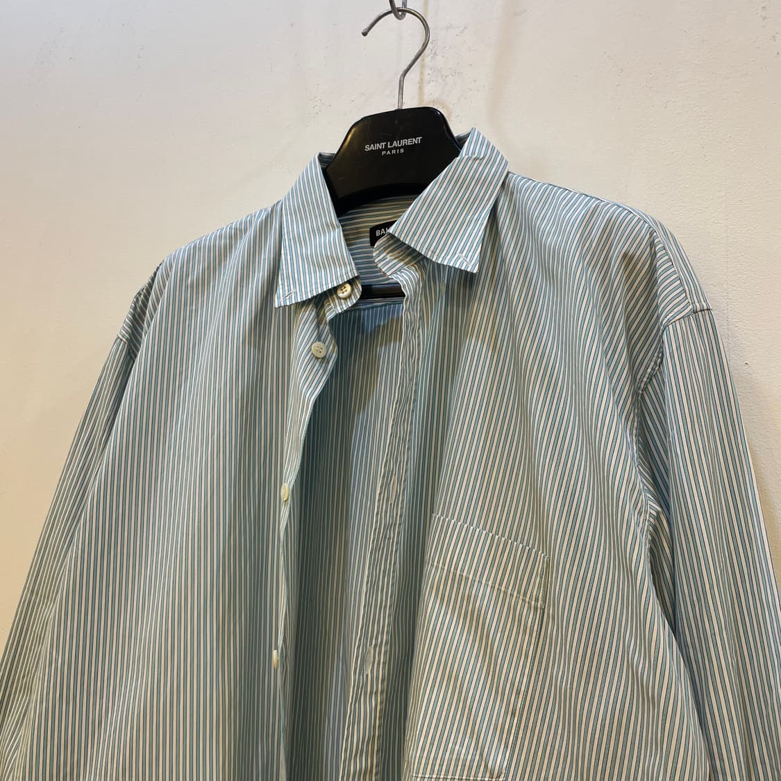 발렌시아가 백로고 스트라이프 셔츠 상품이미지4