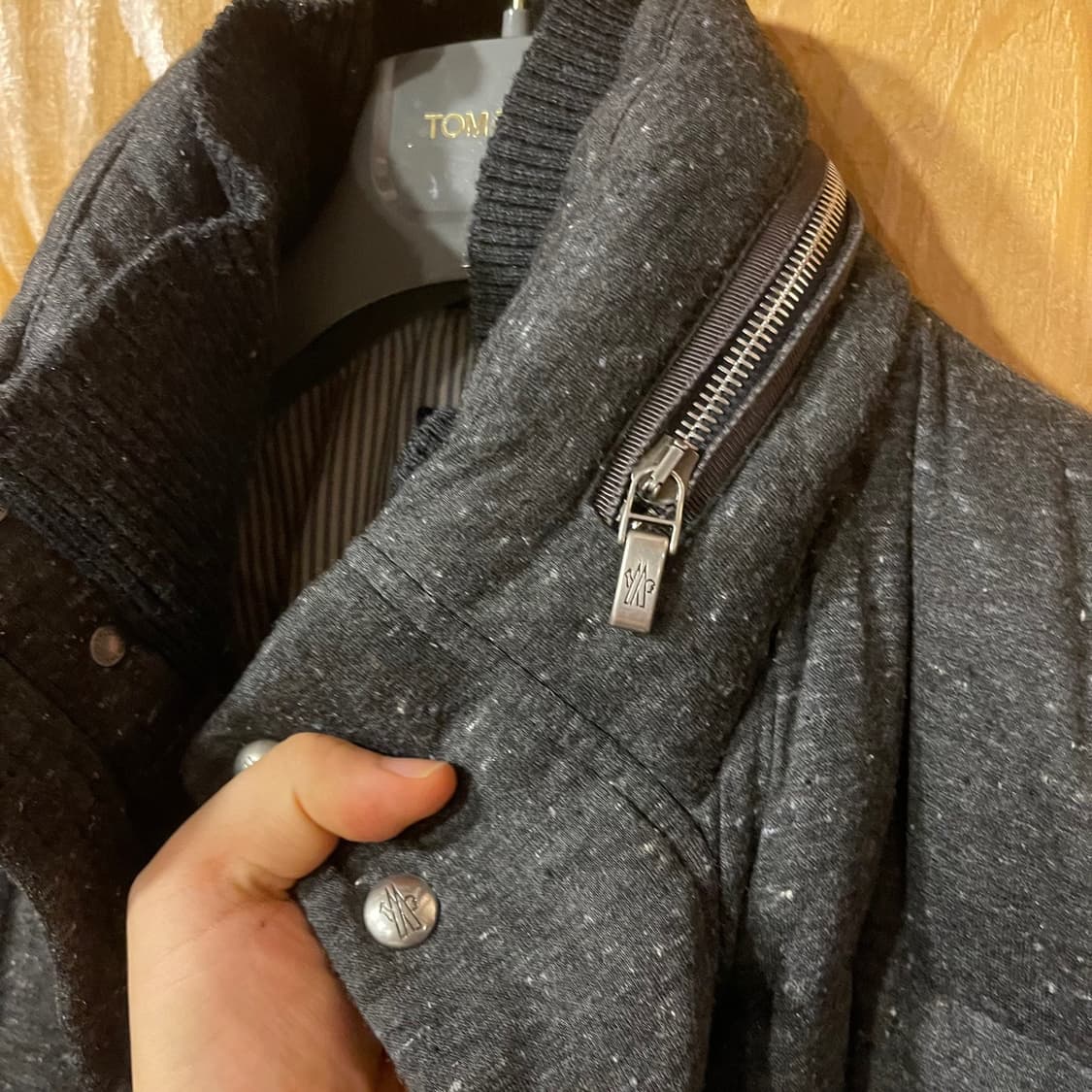 감정서 포함) 몽클레어 감마블루 패딩 판매 합니다 상품이미지6