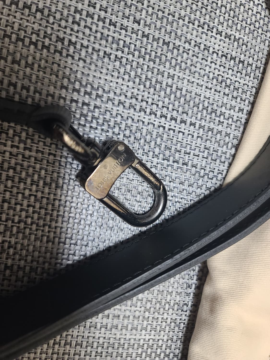 루이비통 모노그램 이클립스 키폴 45 보스턴백 상품이미지8