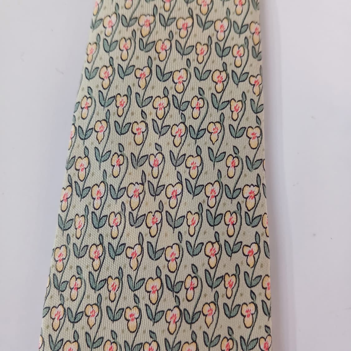 에르메스 실크 파스텔그린 플로럴 넥타이 9.4cm A-등급 A19053
 상품이미지9