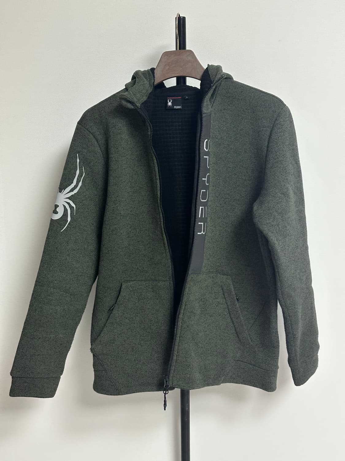 스파이더 레더 로고 박스 집업 상품이미지1