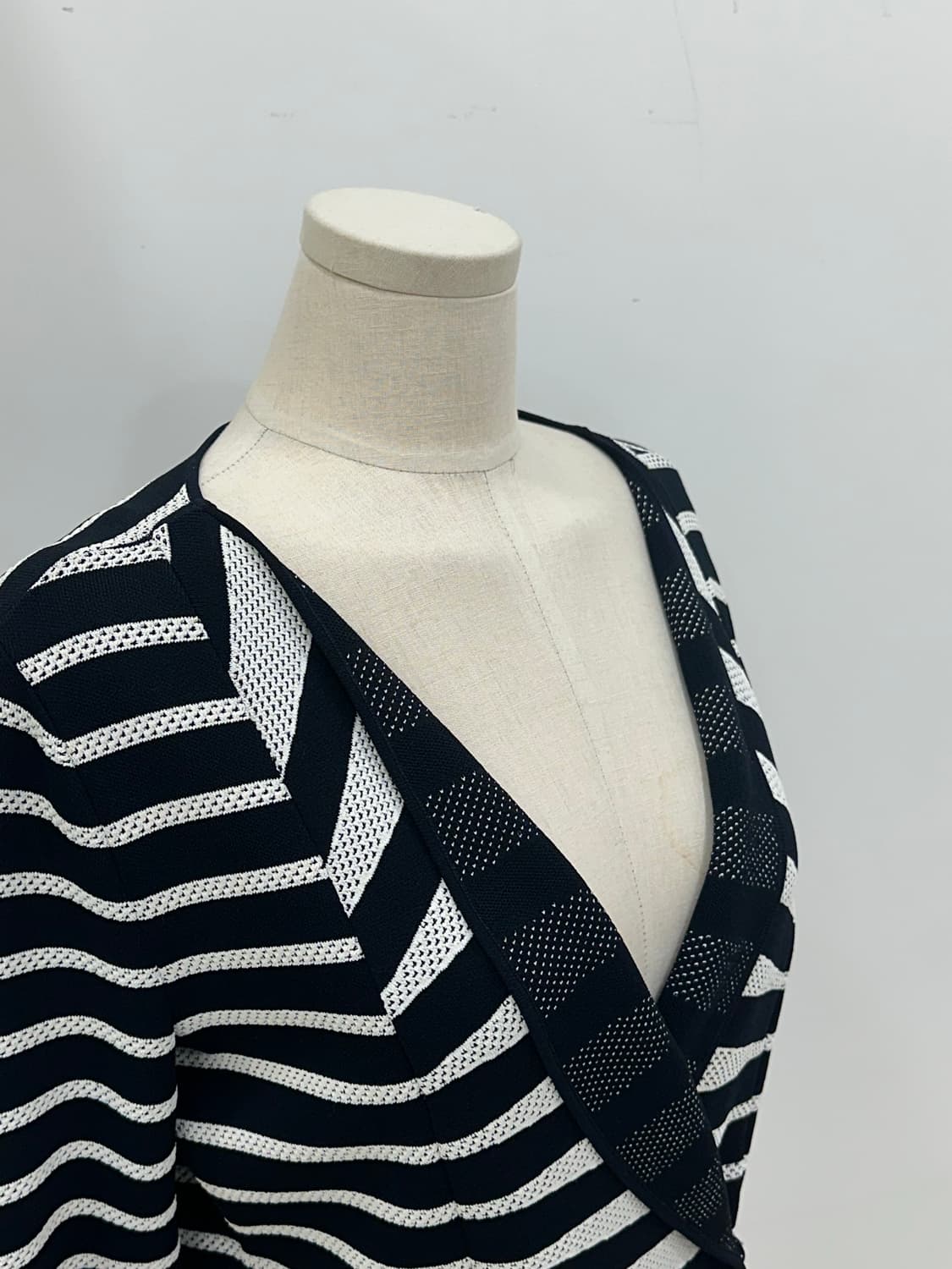 아르마니 꼴레지오니 니트 자켓 상품이미지5