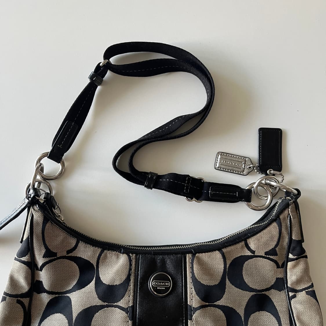 COACH signature Hobo Cross Bag 상품이미지2