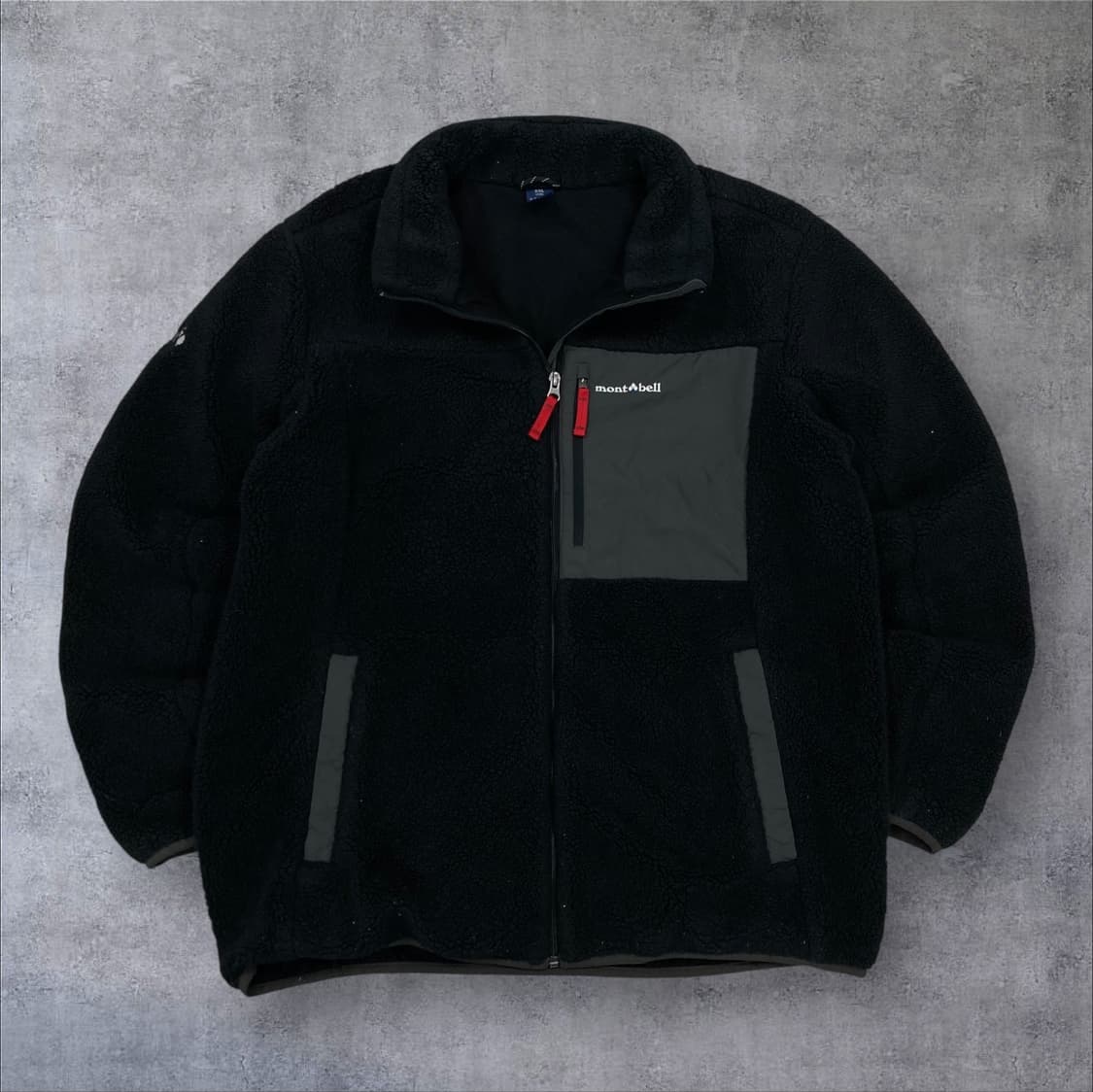 몽벨 스몰 로고 블랙 쉐르파 자켓 상품이미지1