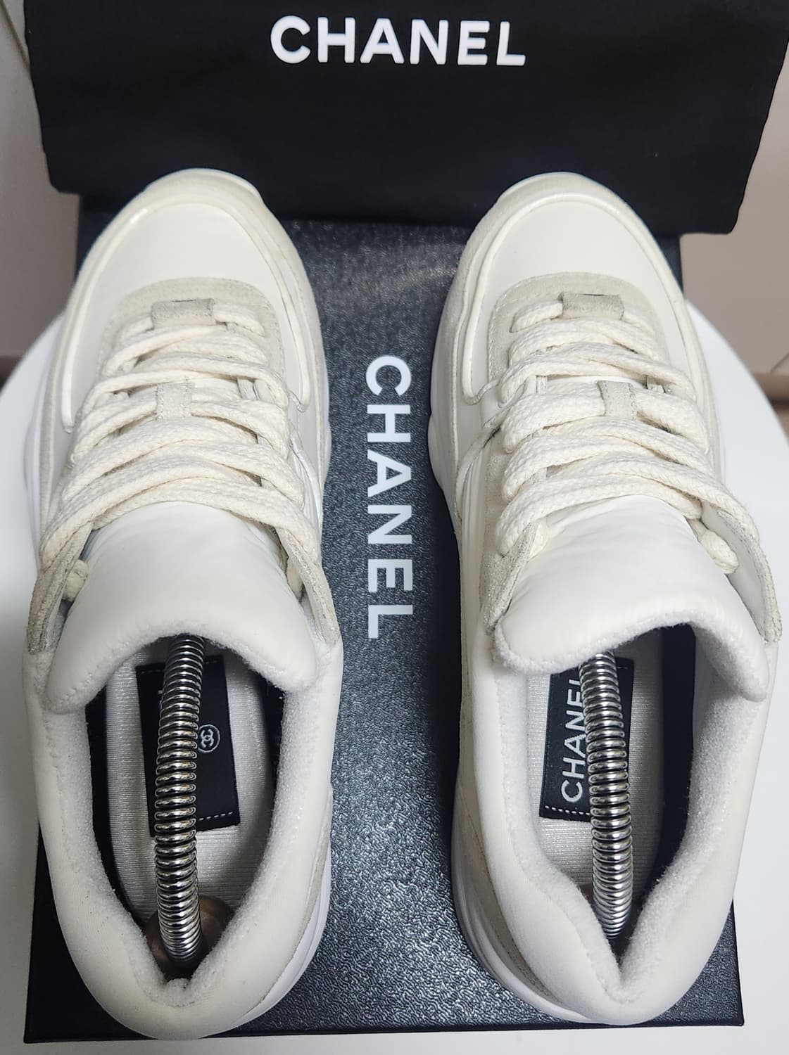 [정품]샤넬 스니커즈 운동화 CC로고 크루즈 테니스 38 새상품급 한정판 상품이미지2