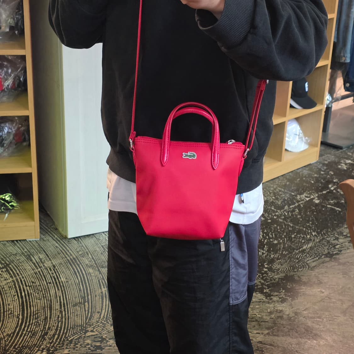 라코스테 레드 미니 크로스백 상품이미지2