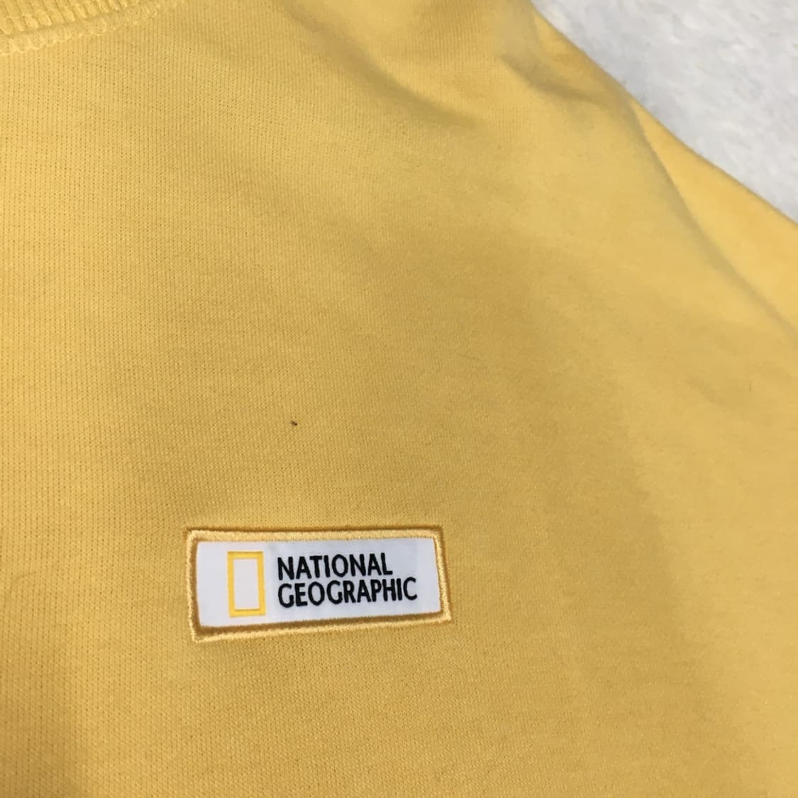 내셔널지오그래픽 스몰로고 맨투맨 DD12 상품이미지2