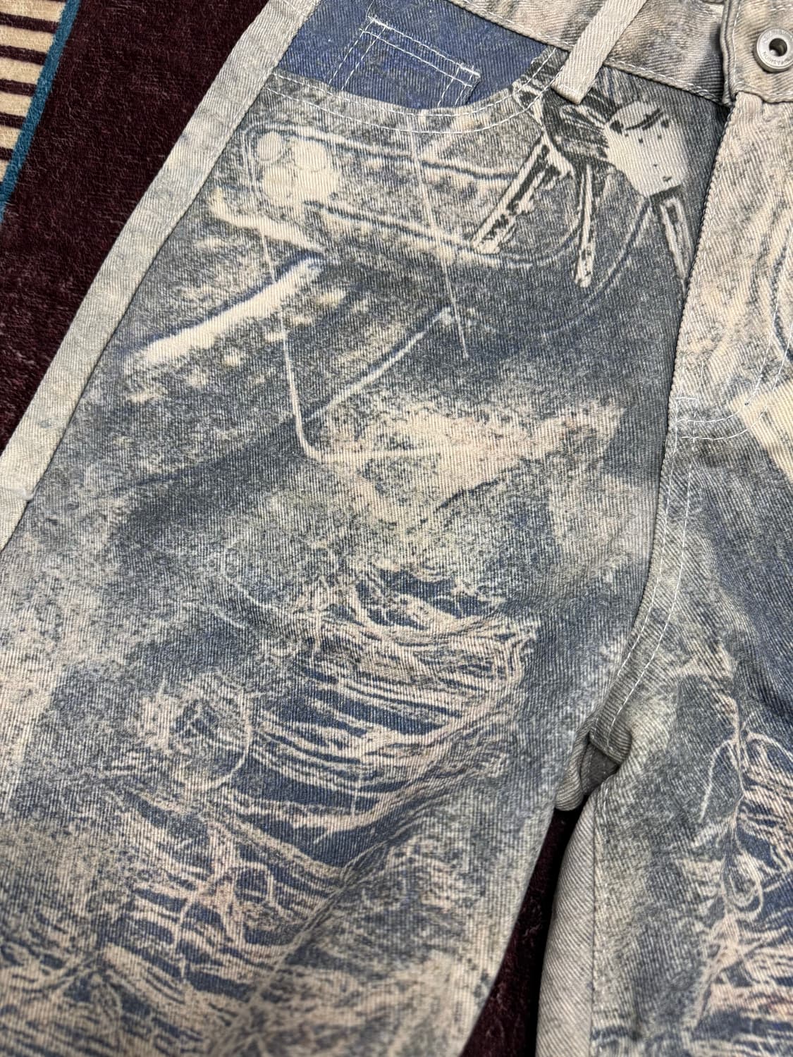 그래픽 워싱 디스트로이드 데님 팬츠  상품이미지8