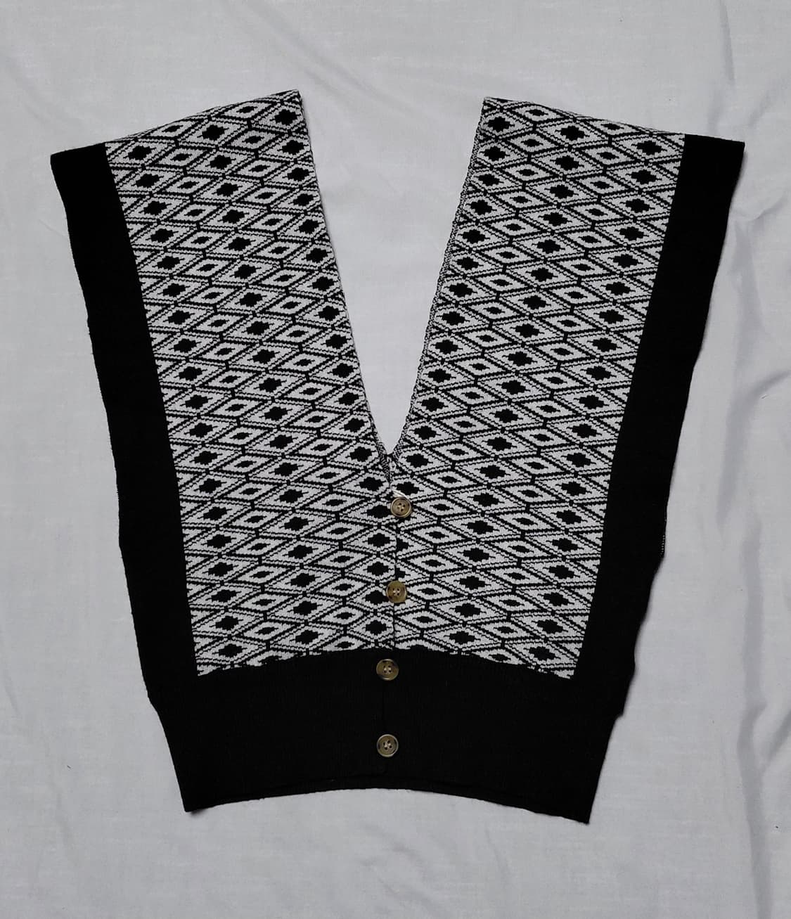 [새상품] Riche glamour 패턴 브이넥 니트 베스트 (M) 상품이미지1