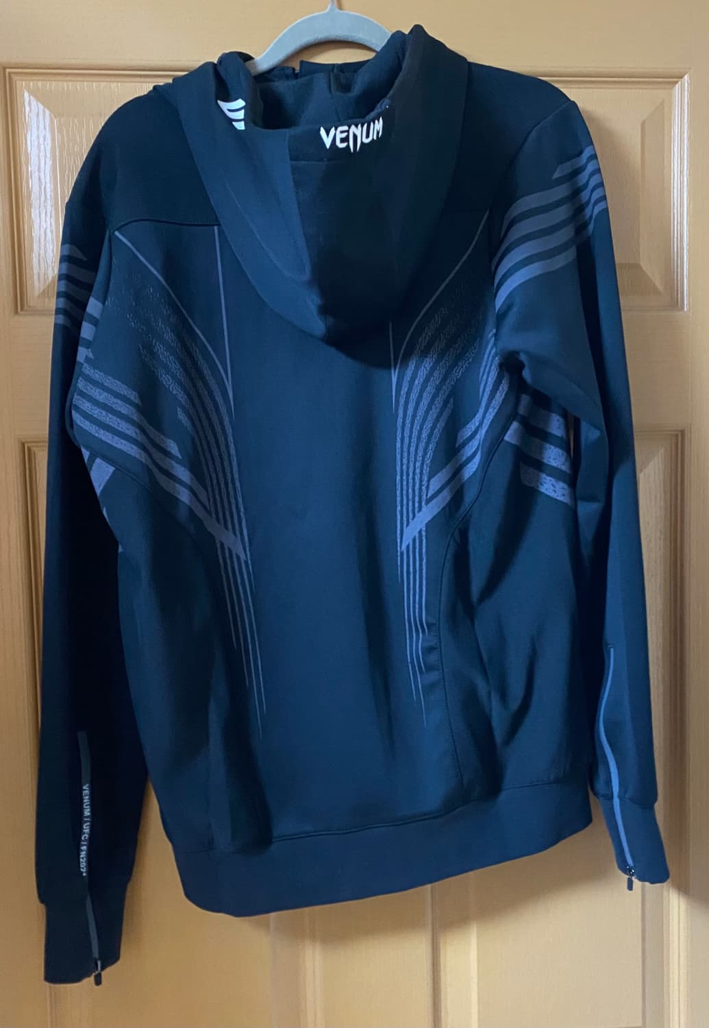 베넘 UFC 어쎈틱 파이트나이트 트레이닝 세트 상품이미지4